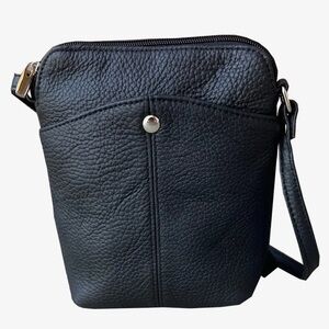 Elegant Black Leather Crossbody Bag